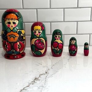 Russian Wooden Nesting Stacking Matryoshka Dolls 5 Doll Set